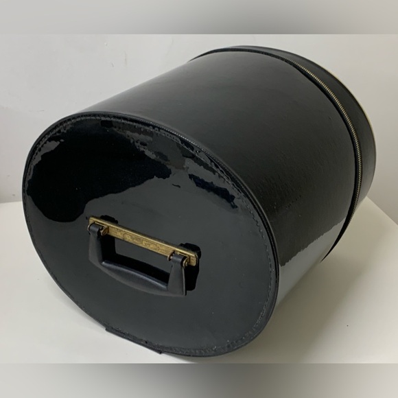 1950s Vintage Blondy Glossy Patent Black Zippered Handled Hat Box - Picture 8 of 16